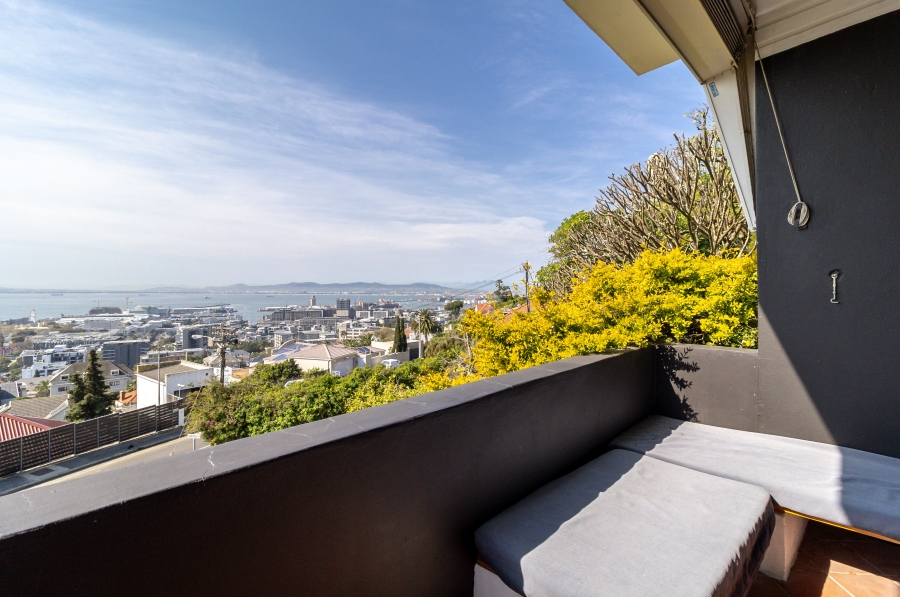 To Let 1 Bedroom Property for Rent in Green Point Western Cape